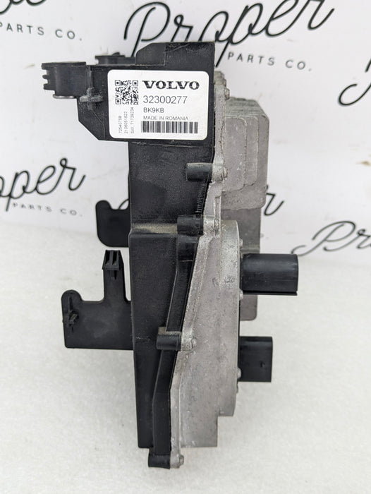 2021 Volvo V60 T6 R-Design BCSM Battery Control System Module 32300277