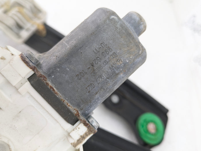 BMW E90 E91 M3 335i 330i 328i 325i 323i Left/Driver Side Front Window Regulator W/Motor 7140587/6927027