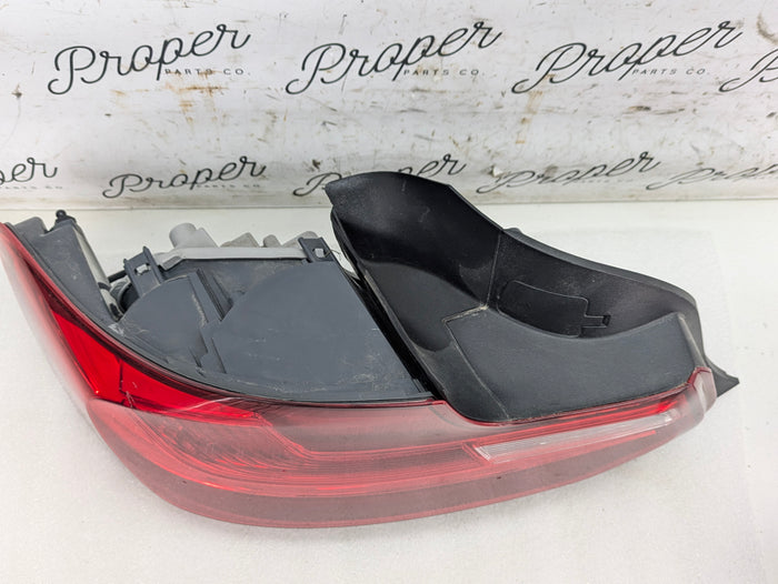 BMW F22 F23 228xi M240xi M235xi 230xi F87 M2 Pre-LCI Left/Driver Side Tail Light Assembly 7295427