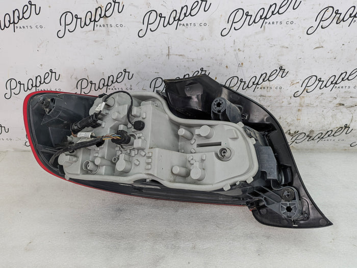 BMW F22 F23 228xi M235xi 230xi M240xi F87 M2 Pre-LCI Right/Passenger Side Tail Light Assembly 7295428