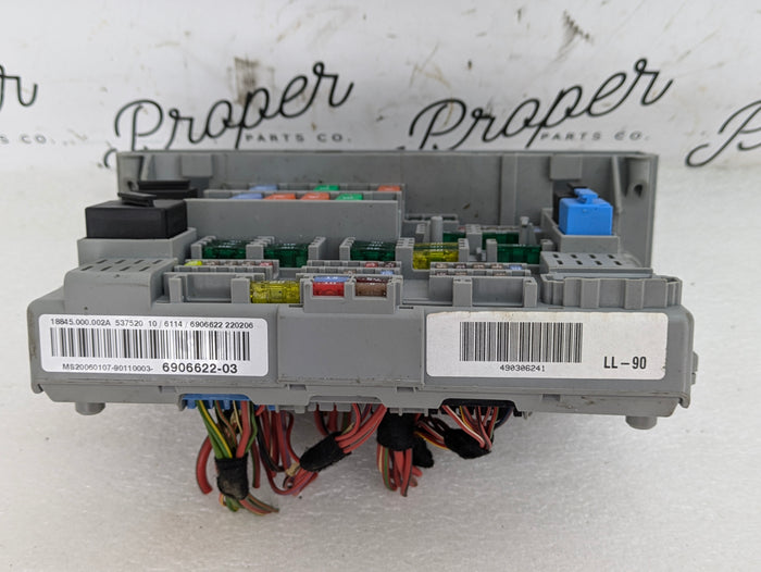BMW E90 E91 E92 E93 3 Series Front Power Distribution Fuse Box 6906622