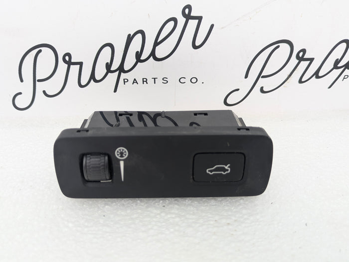 2021 Volvo V60 T6 R-Design Dimmer Switch & Hatch Button 31443873