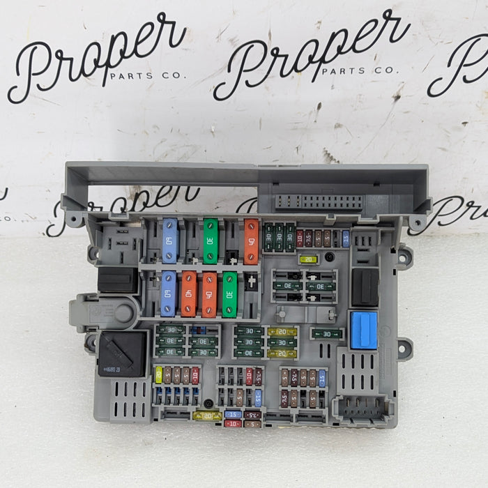 BMW E90 E91 E92 E93 3 Series Front Power Distribution Fuse Box 6906622