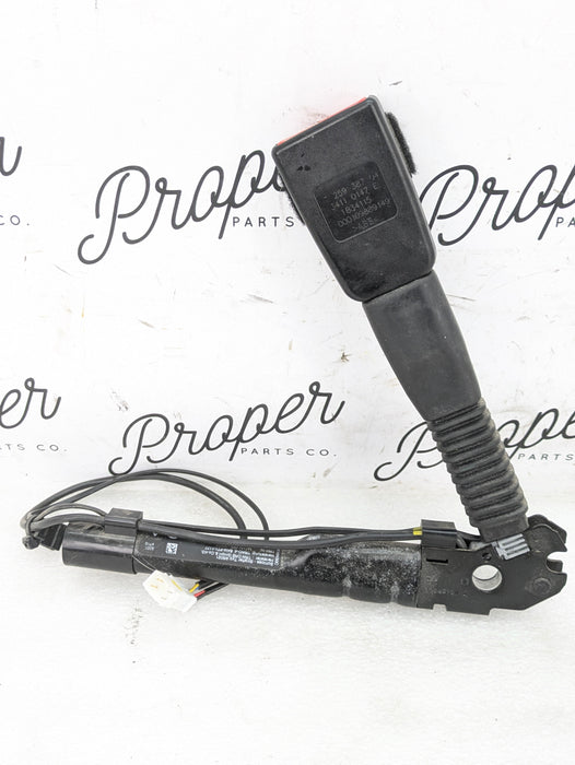 BMW F22 F23 228xi M235xi 230xi M240xi F87 M2 Left/Driver Side Front Seat Belt Buckle 7259387