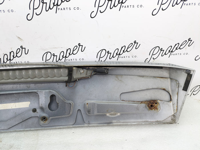 BMW E61 530xi 525xi 550i 545i Tailgate Trunk Spoiler Titan Silver 7061467 *Damage*