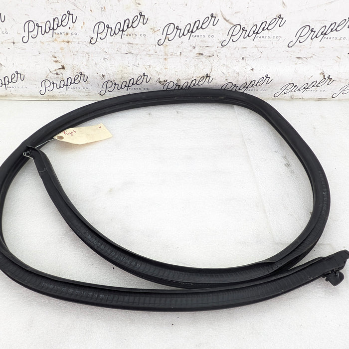 Porsche 996.2 911 Carrera 4 Cabriolet Convertible Right/Passenger Side Door Rubber Seal Gasket Weatherstrip 99653707600