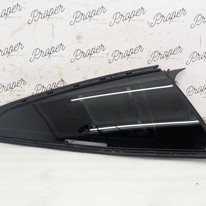 BMW G22 E82 430ix M440ix M4 Right/Passenger Side Rear Quarter Window Glass 7482714/7482712 *DAMAGED*