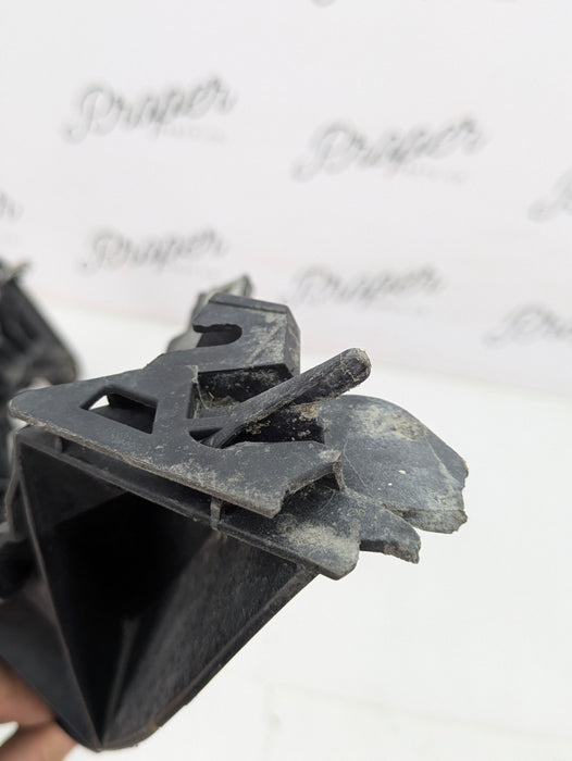 BMW E82 E88 135i 128i Left/Driver Side Headlight Bracket 7148761 *Damaged*
