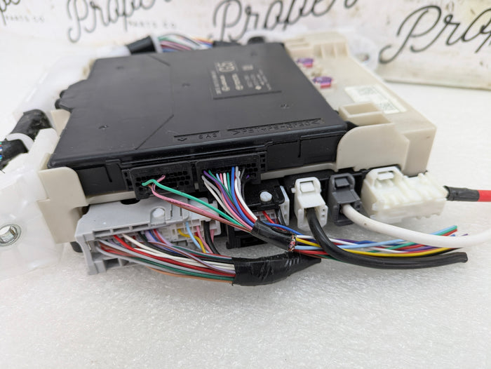 Toyota GZEA14 GR Corolla Multiplex Body Control Module & Junction Block Fuse Box 89221-12N51/82730-12Z50