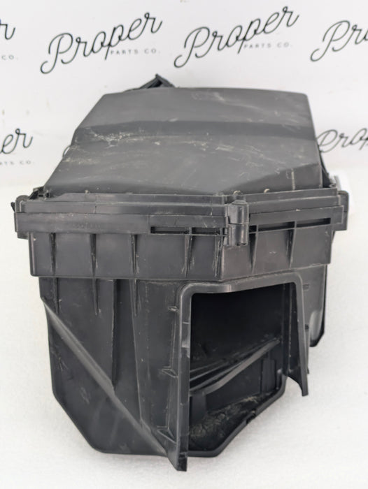 2021 Volvo V60 T6 R-Design Engine Air Intake Filter Box Housing 31474862 *DAMAGED*