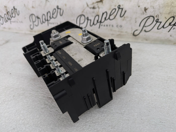 Chevrolet C7 Corvette Stingray Z51 Positive Battery Terminal Junction Fuse Block 84314829