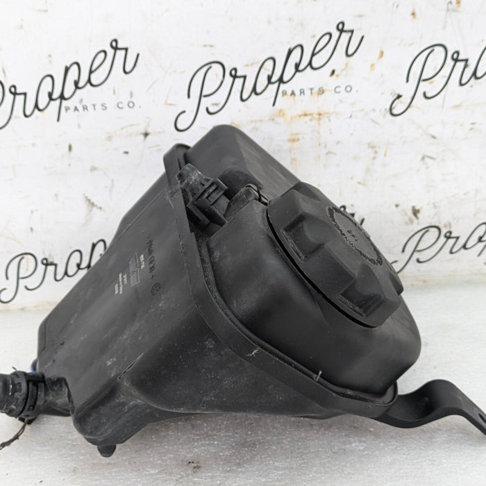 BMW E92 E90 E91 E93 335xi 335i E82 E88 135i N55 Coolant Reservoir Expansion Tank 7640515
