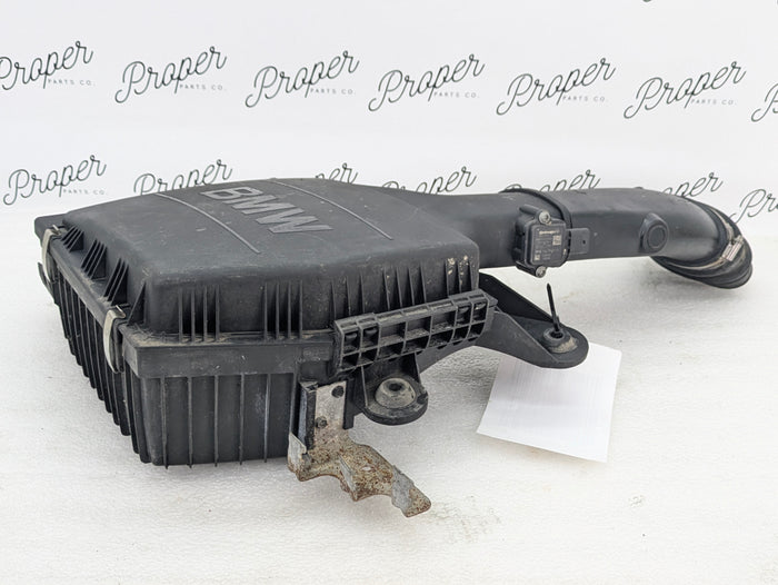 BMW E82 E88 E90 E92 E93 135i 335xi 335i N55 Engine Intake Air Box Filter Housing 7599284