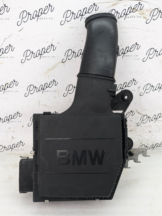 BMW E90 E92 E93 335xi 335i E82 E88 135i N55 Engine Intake Air Box Filter Housing 7599284