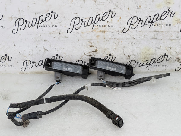 Toyota GZEA14 GR Corolla Rear Bumper License Plate Lights & Wiring Harness 82169-12040 *DAMAGED*