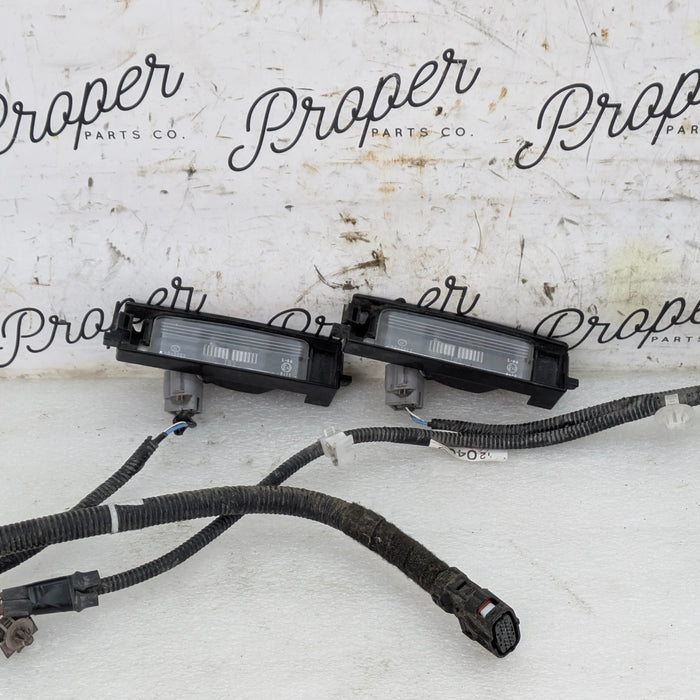 Toyota GZEA14 GR Corolla Rear Bumper License Plate Lights & Wiring Harness 82169-12040 *DAMAGED*