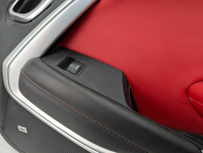 2018 Chevrolet 6th Gen Camaro 2SS Right/Passenger Side Door Panel Card Black/Adrenaline Red (H16) W/Bose 84165451