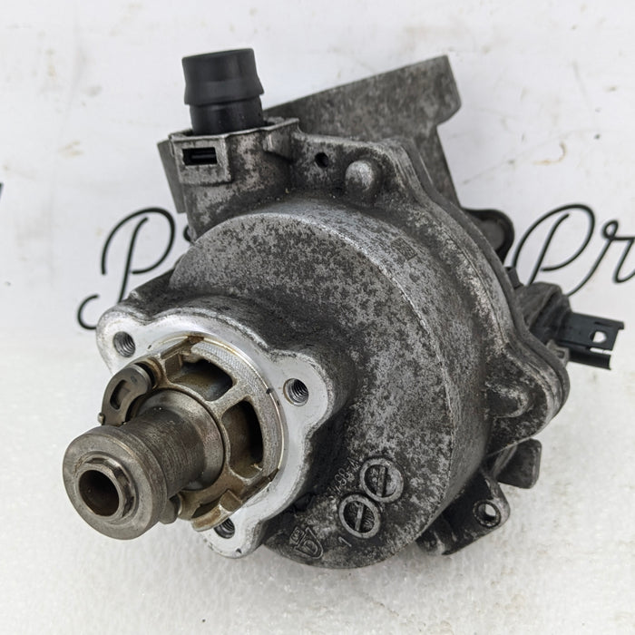 BMW E82 E90 E92 F30 F32 F10 135i 335xi 535xi N55 Engine Vacuum Pump 7611115
