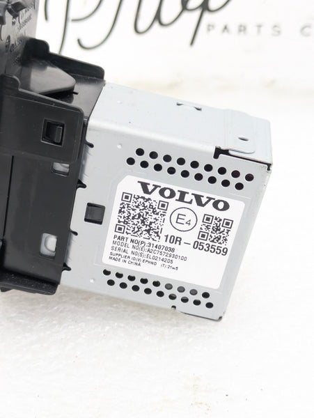 Volvo V60 T6 R-Design USB Plug Audio Auxiliary Input Jack W/Trim 31407038/31448220 *NOTE*