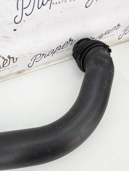 BMW G20 G22 G23 G26 330ix 330ex B46 Intercooler Charge Pipe Air Duct Hose 8601683