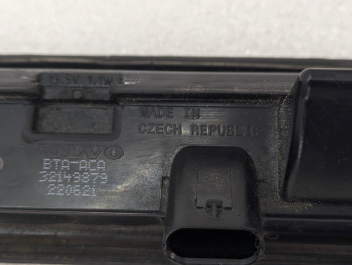 2021 Volvo V60 T6 R-Design Rear Reverse Camera & Hatch Release Handle 32149879 *DAMAGED*