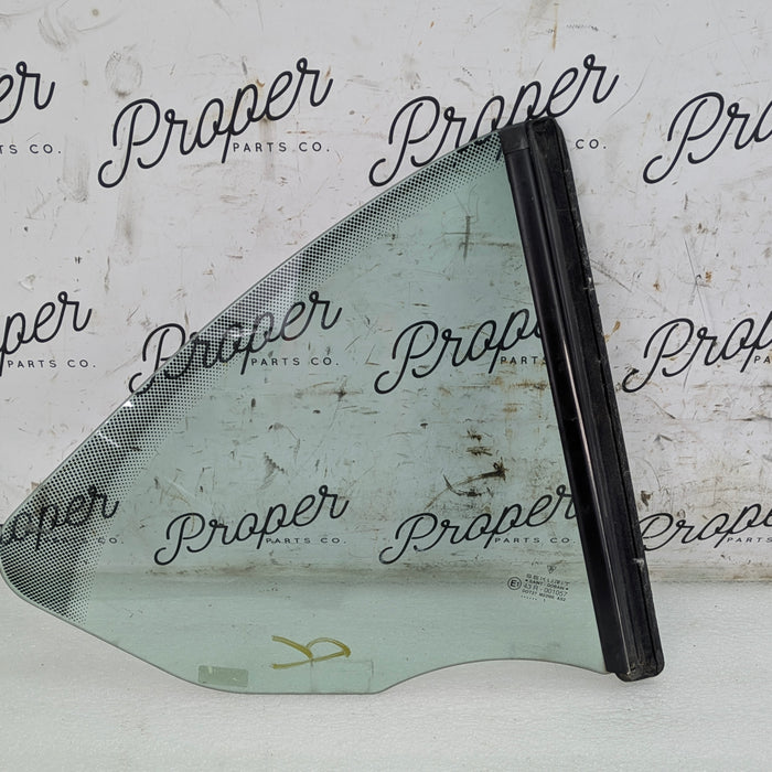 Porsche 996.2 911 Carrera 4 Cabriolet Convertible Right/Passenger Side Rear Quarter Window Glass