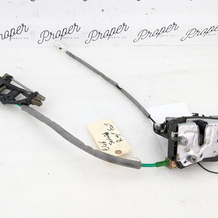 BMW E46 330i 328i 325i 323i Sedan/Wagon Right Front Door Lock Actuator & Handle Carrier