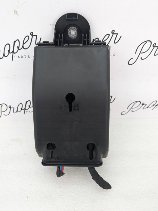 2021 Volvo V60 T6 R-Design Interior Cabin Fuse Relay Box Block Module 32142591