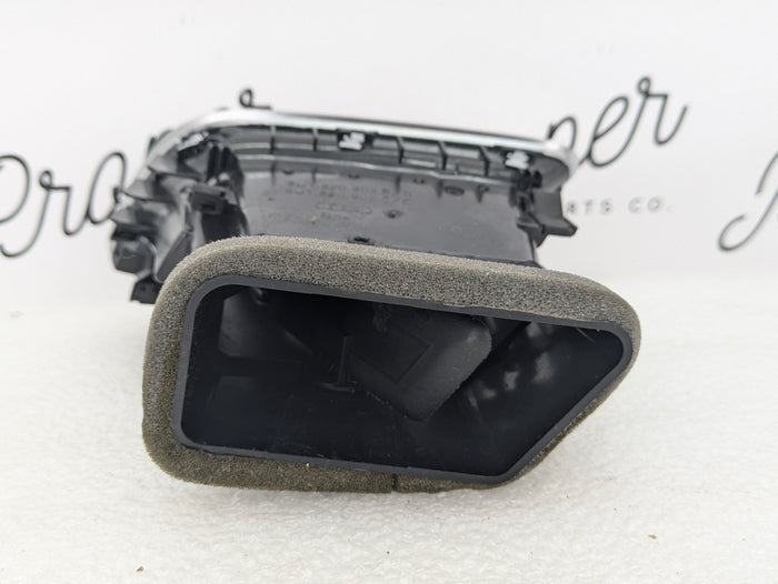 2016-2018 Audi 8U Q3 Front Right Dash Vent Heater A/C Grille 8U1820902