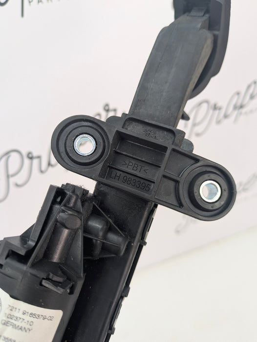 BMW E92 M3 Left/Driver Side Front Seatbelt Handover & Control Module 9165379/9167237