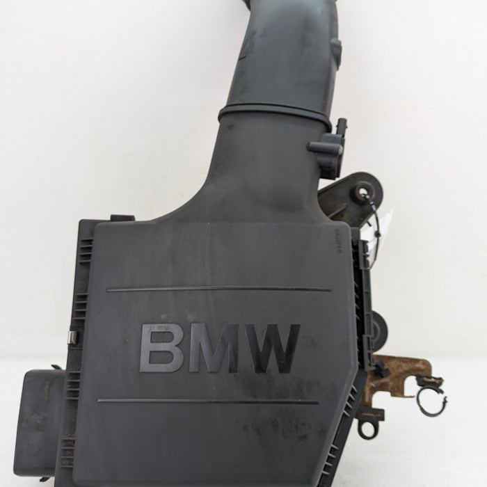 BMW E82 E88 E90 E92 E93 135i 335i 335xi N55 Engine Intake Air Box Filter Housing 7599284
