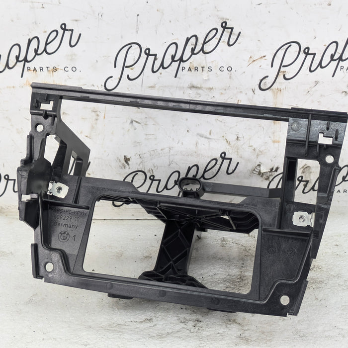 BMW E90 E92 E93 E91 3 Series Radio/iDrive Navigation Headunit Carrier Bracket Mount 7075394