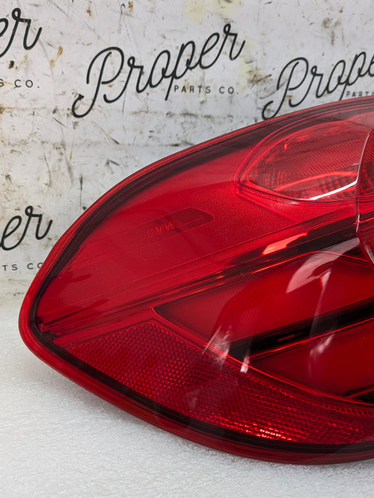 BMW F32 F36 F33 435xi 428xi 440xi 430xi Pre-LCI Right/Passenger Side Outer Tail Light 7296099 *DAMAGED*
