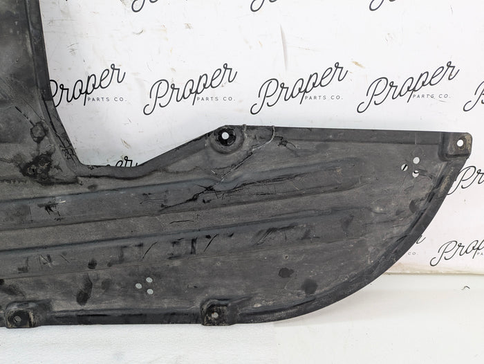 BMW G20 330ix M340ix G22 G23 430ix M440ix AWD Center Underbody Splash Shield 7447151 *DAMAGED*