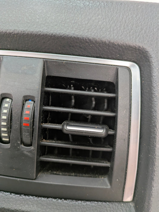 BMW F36 435xi Rear Center Console Vent Trim & Heated Seat Switch 9222046 *DAMAGED*