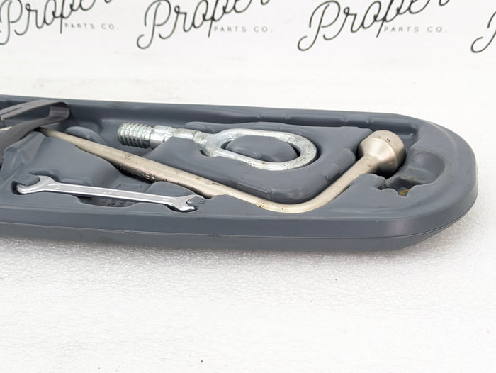 BMW E46 M3 330ci 328ci 325ci 323ci 320i Coupe/Sedan Trunk Emergency Tool Kit 1094910