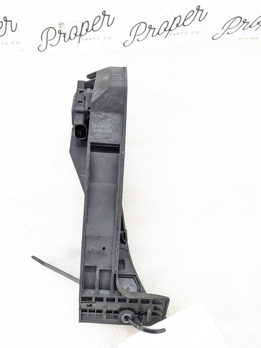 BMW E60 E61 E90 E91 E92 530xi 525xi Automatic Gas Throttle Pedal 6772645