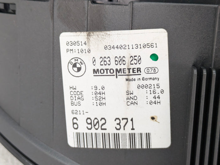 BMW E46 323i 325i 328i Sedan/Wagon USA Automatic MPH Gasoline Instrument Cluster Speedometer 6902371