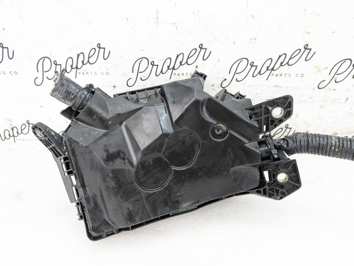 Toyota GZEA14 GR Corolla Engine Bay Relay Fuse Box Panel 82662-12G70 *DAMAGED*
