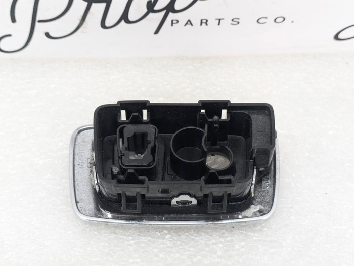 2021 Volvo V60 T6 R-Design Front Dome Light Lamp & Button 31457194