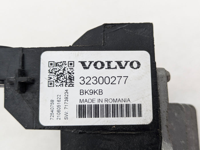 2021 Volvo V60 T6 R-Design BCSM Battery Control System Module 32300277