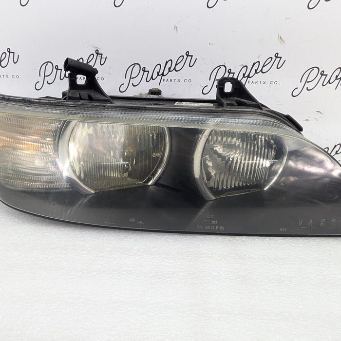 BMW Z3 M Roadster Coupe Front Right Headlight White Indicator 8386048 *Damaged*