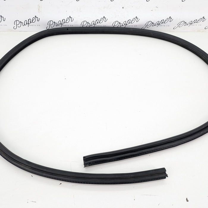 BMW E93 335is 335xi 335i 328xi 328i M3 Right/Passenger Side Rubber Door Seal Gasket 51767162404