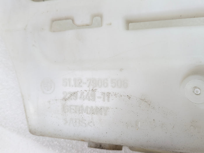 BMW E90 335xi 330xi 328xi 325xi 323i M Sport Right/Passenger Side Rear Bumper Bracket 7906506