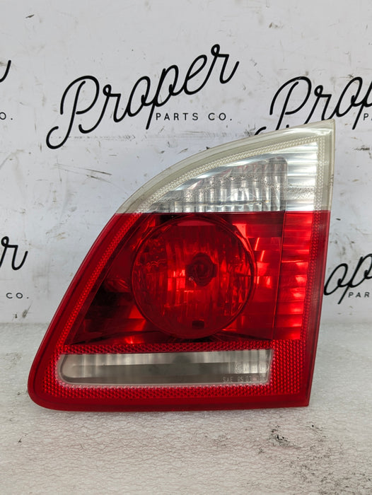 BMW E61 530xi 550i 545i 525xi Right Trunk Lid Inner Tail Light 6925894 *Damage*