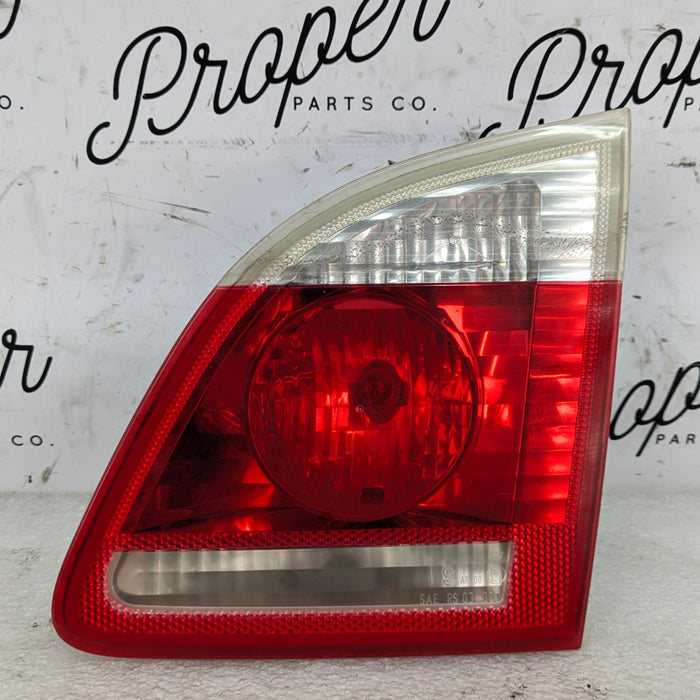 BMW E61 530xi 550i 545i 525xi Right Trunk Lid Inner Tail Light 6925894 *Damage*