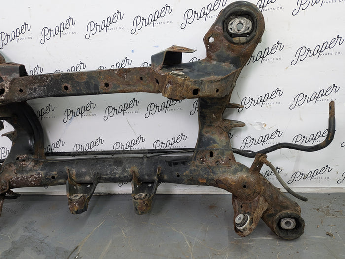 BMW E92 E93 E90 E91 3 Series Rear Subframe Crossmember W/Sway Bar 33316783713/6764427