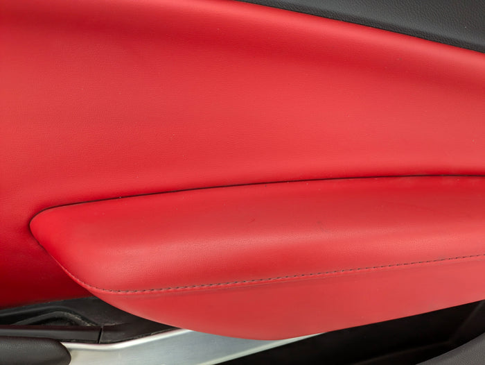 2018 Chevrolet 6th Gen Camaro 2SS Right/Passenger Side Door Panel Card Black/Adrenaline Red (H16) W/Bose 84165451