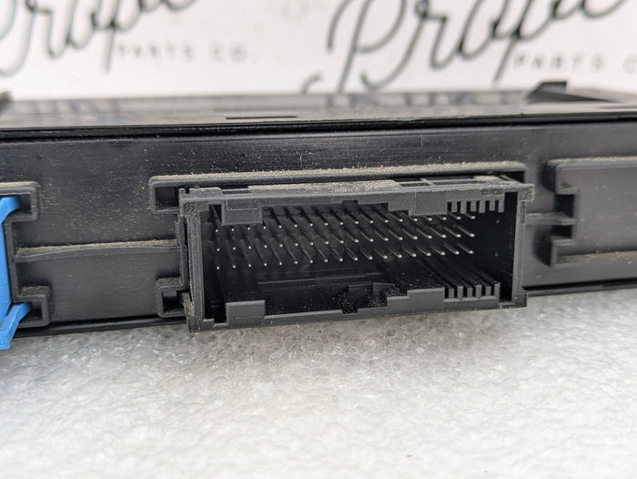 BMW E90 E91 E92 E93 3 Series Junction Box Body Control Module JBE BCM  9247474 *Damage*