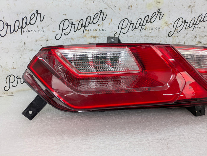 Chevrolet C7 Corvette Stingray Z51 Rear Left/Driver Side Tail Light 23170469
